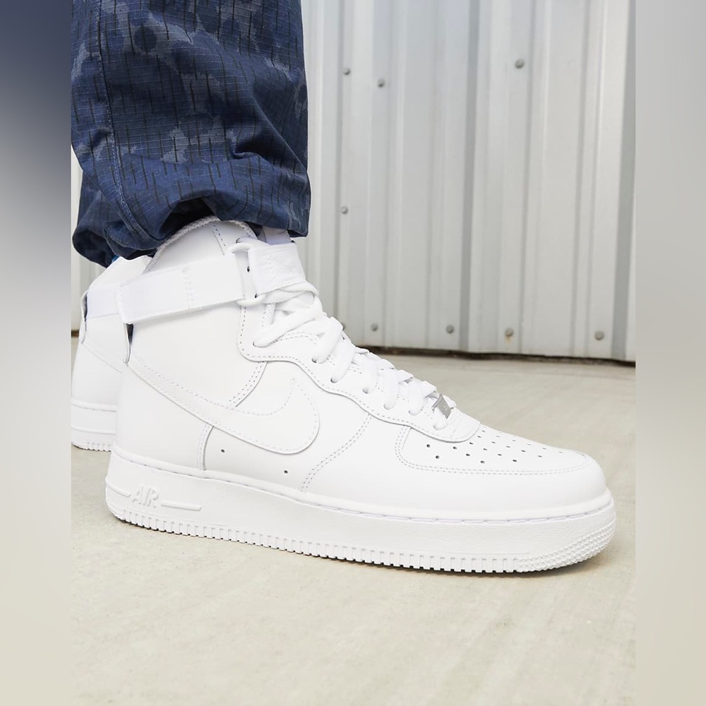 Nike Men’s Air Force 1 High '07